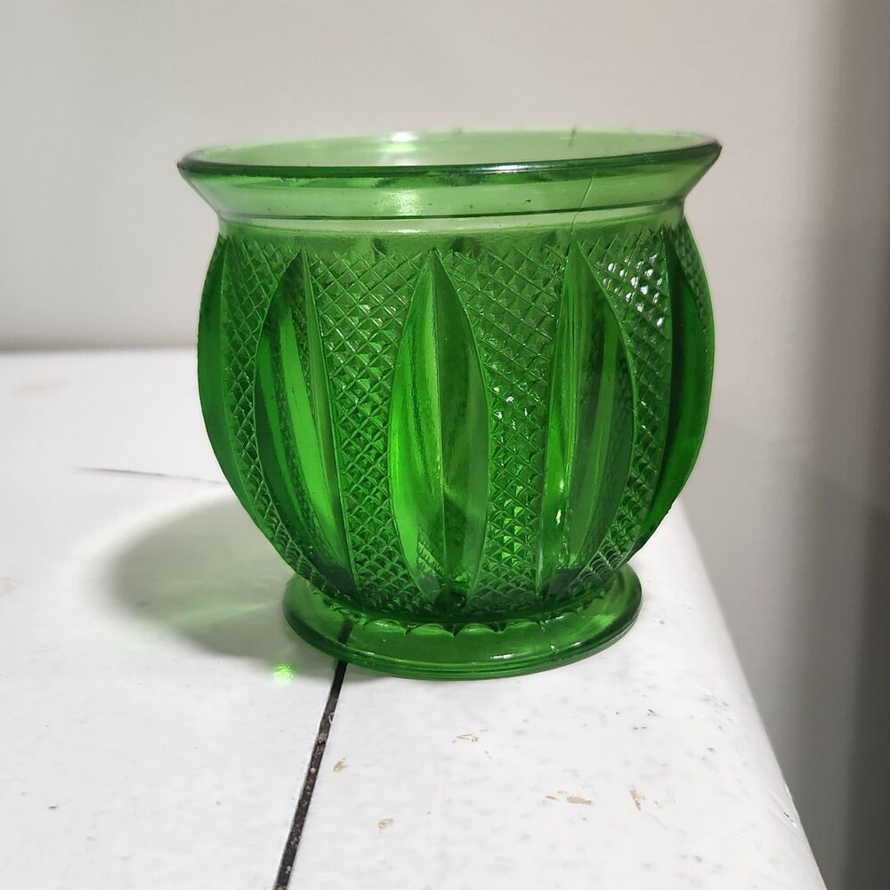 RARE EAPG Heisey #150 Pointed Oval In Diamond Point 3" Open Sugar Bowl Emerald